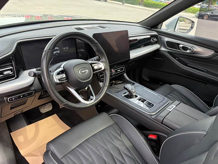 GAC Trumpchi GS8 2022 2022款 领航系列 2.0TGDI 两驱豪华智联版（七座）