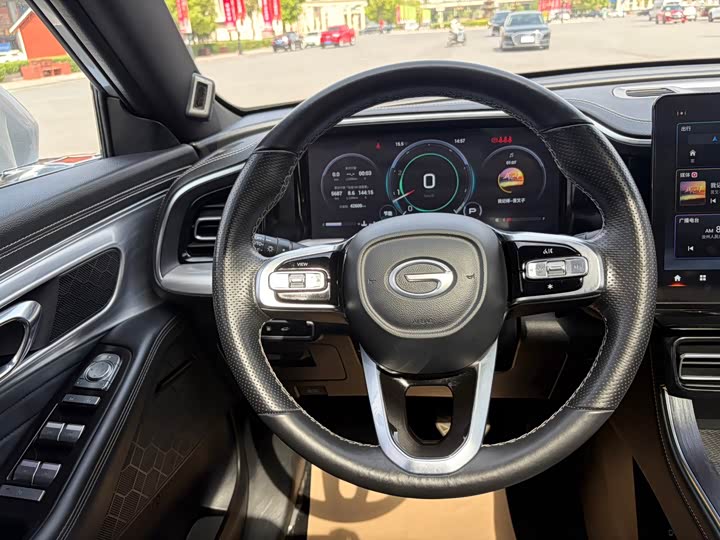 GAC Trumpchi GS8 2022 2022款 领航系列 2.0TGDI 两驱豪华智联版（七座）