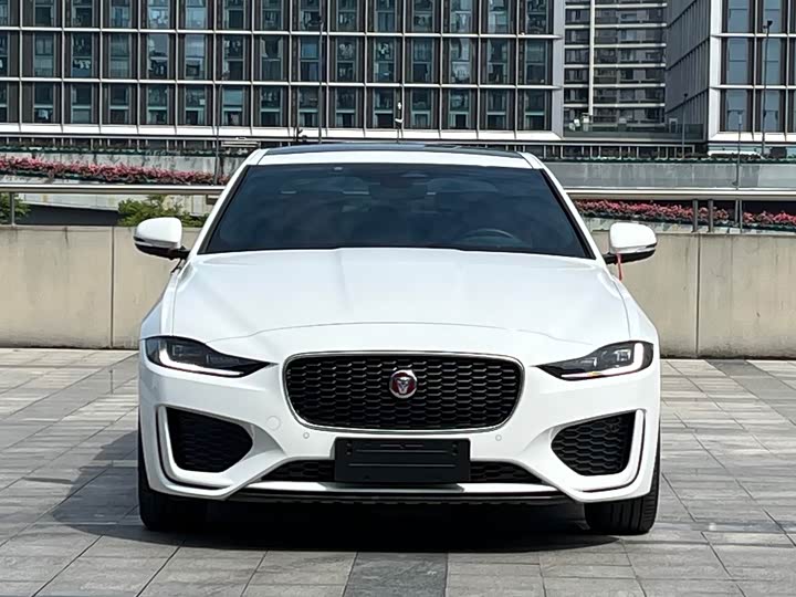 2024 Jaguar XE L