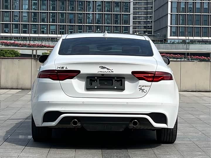 2024 Jaguar XE L