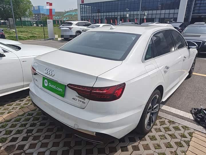 Zdjęcie 7 - Audi A4L