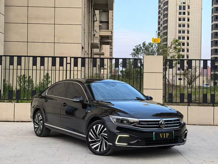 Фото 1 - Volkswagen Magotan GTE Hybrid