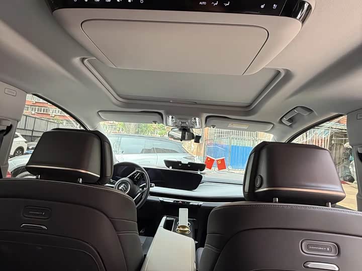 Buick GL8 Hybrid 2026 2026款 陆尊 智享版