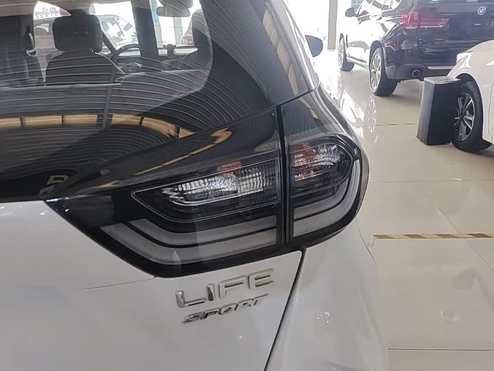 Honda Life 2021 2021款 1.5L CVT SPO-SS灵动版