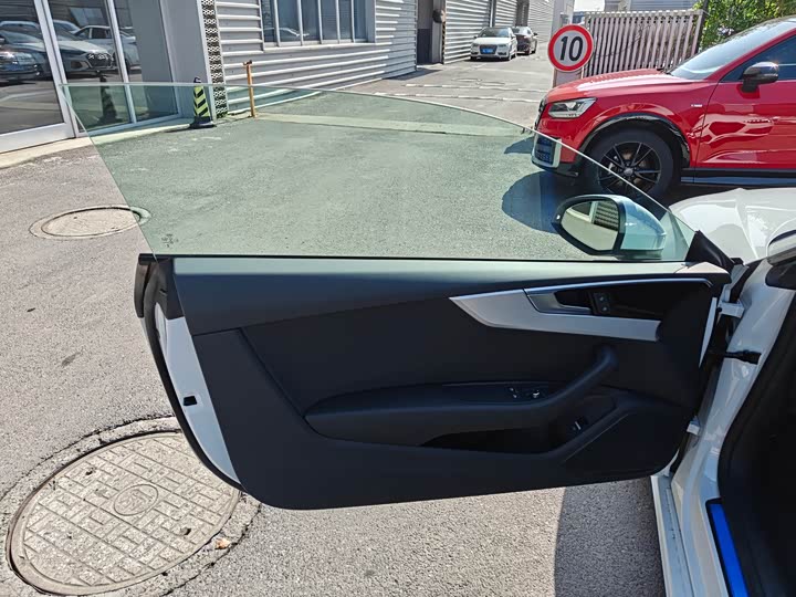 Audi A5 2024 2024款 Coupe 40 TFSI 时尚动感型