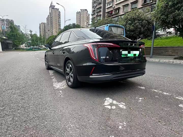 Zdjęcie 7 - Hongqi E-QM5