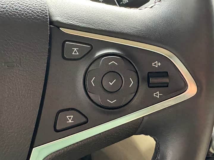 Photo 7 - Buick GL8 ES