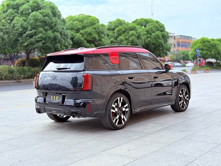 2024 Mini Countryman JCW