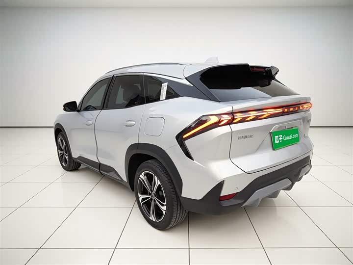 2025 Geely Galaxy L7