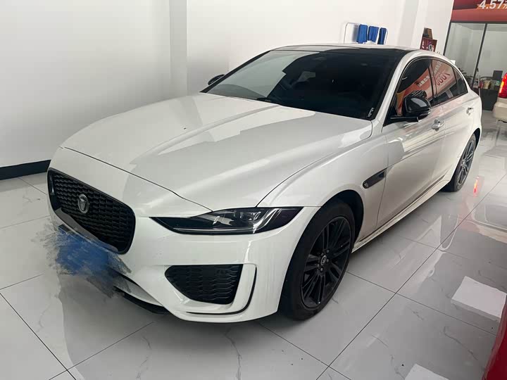 Jaguar XE L 2025 2025款 2.0T 250PS R-DYNAMIC 90周年典藏版