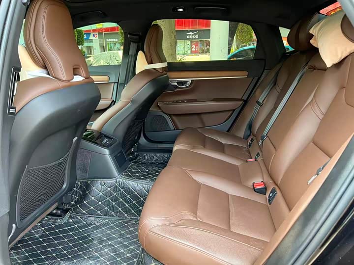 Фото 8 - Volvo S90 Hybrid