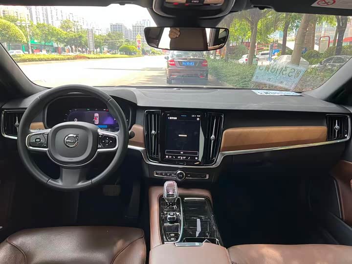 Фото 9 - Volvo S90 Hybrid