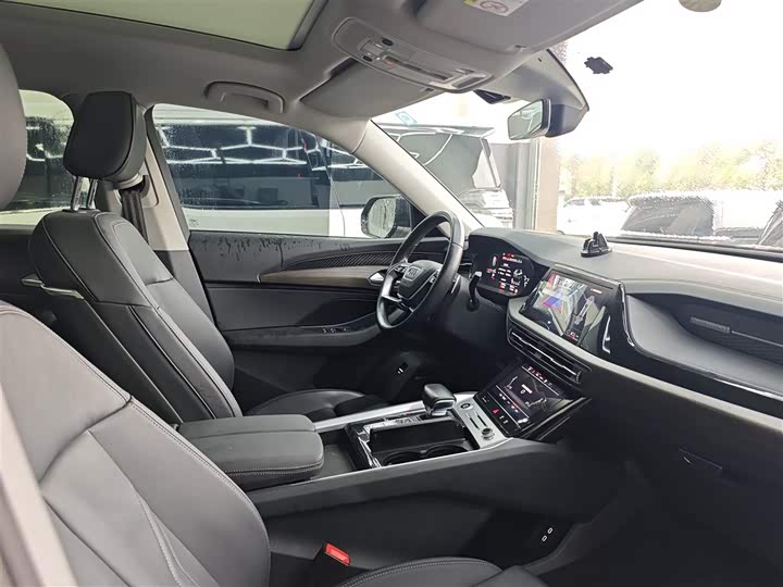 Audi Q6 2024 2024款 40 TFSI quattro 观云型 羽林套装 7座