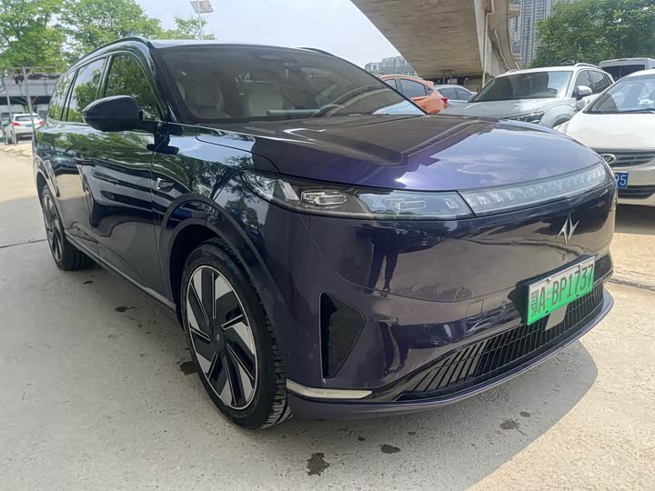 Фото 3 - Dongfeng Yipai eπ 008