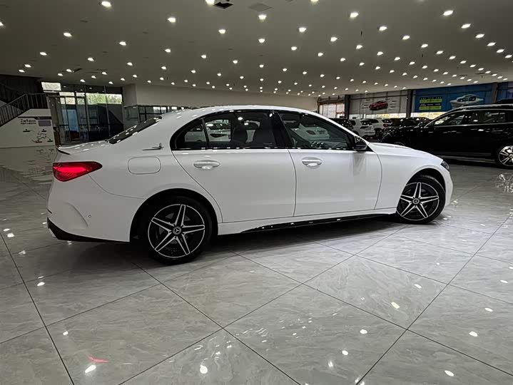 Фото 2 - Mercedes-Benz C-Class