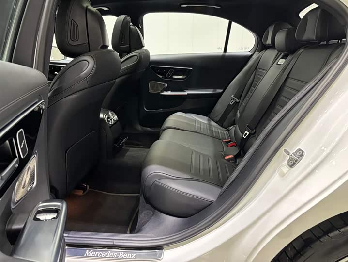 Фото 9 - Mercedes-Benz C-Class