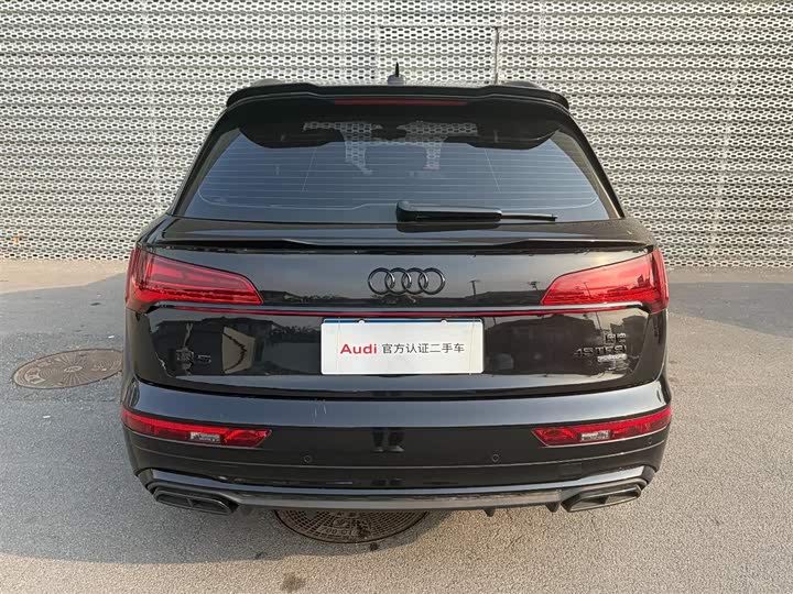 Фото 2 - Audi Q5L