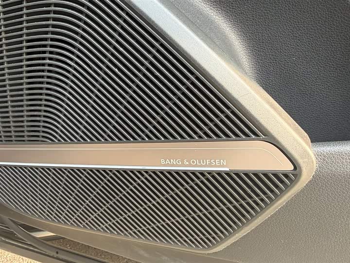 Фото 3 - Audi Q5L