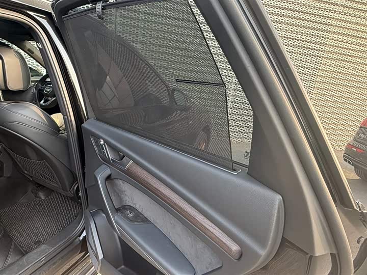 Фото 4 - Audi Q5L