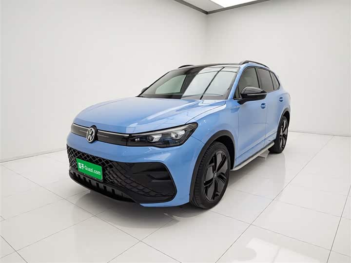 Фото 2 - Volkswagen Tiguan L Pro