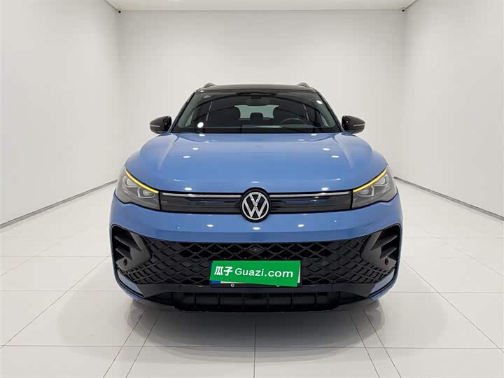 Фото 3 - Volkswagen Tiguan L Pro