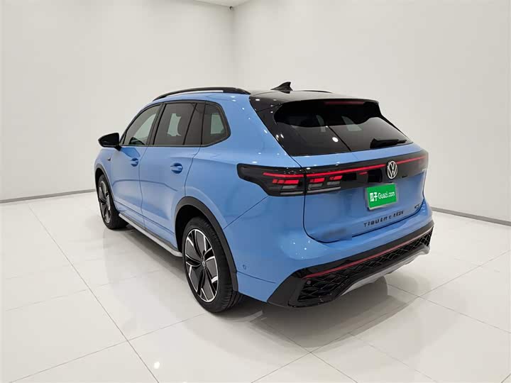 Фото 5 - Volkswagen Tiguan L Pro