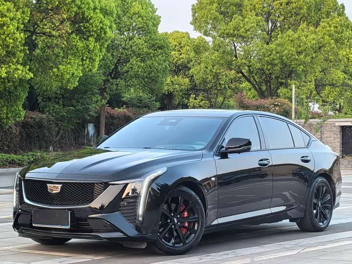 Фото 1 - Cadillac CT5