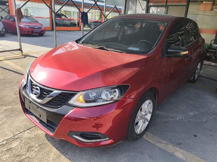 Zdjęcie 2 - Nissan Tiida