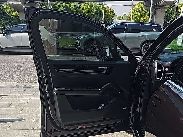 Zdjęcie 8 - Porsche Cayenne