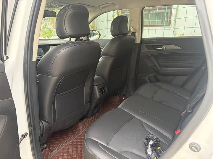 Changan CS35 Plus 2021 2021款 荣耀百万版 1.6L CVT精英版