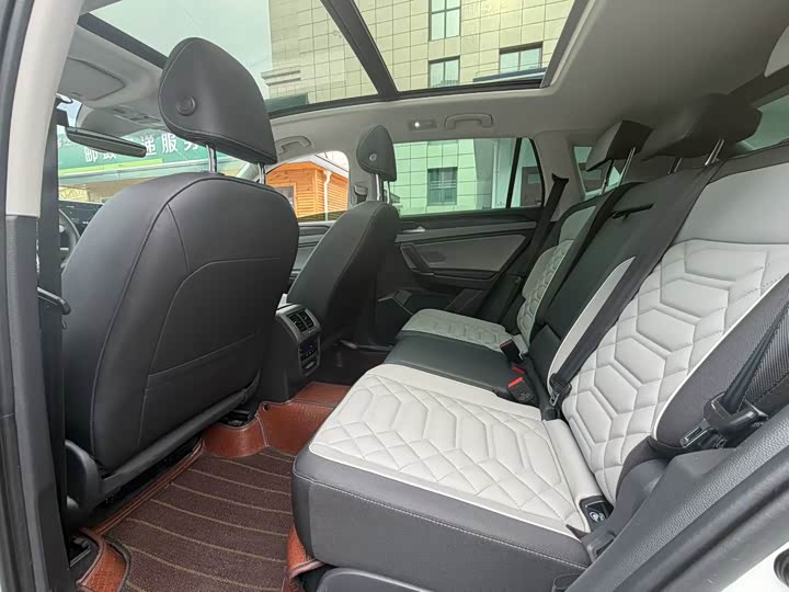 Volkswagen Tayron 2024 2024款 330TSI 两驱豪华Plus进阶版
