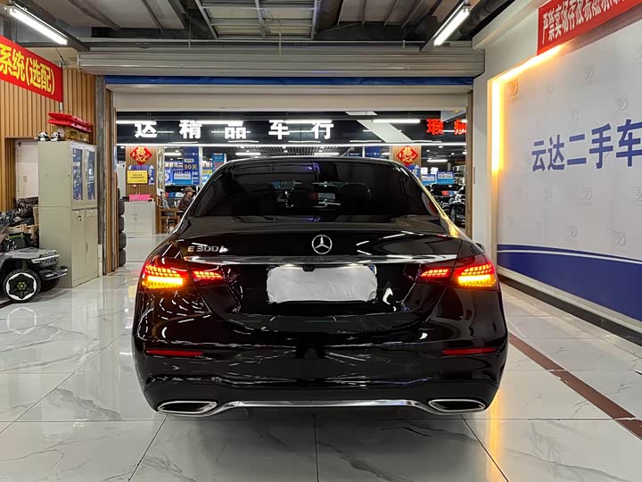 Zdjęcie 4 - Mercedes-Benz E-Class