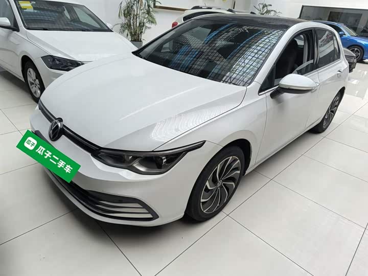 Фото 1 - Volkswagen Golf
