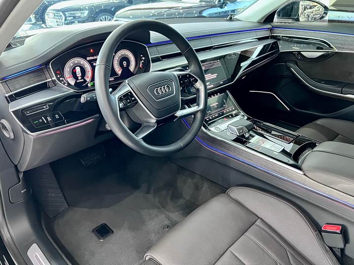 صورة 6 - Audi A8