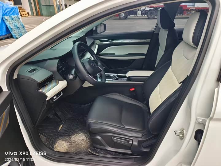 Geely Emgrand L 2022 2022款 1.4T CVT旗舰型