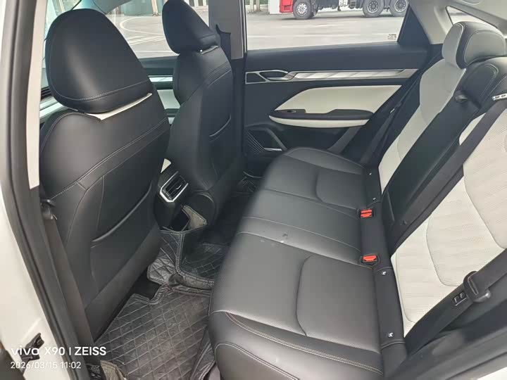 Geely Emgrand L 2022 2022款 1.4T CVT旗舰型