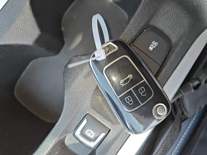 Chevrolet Monza 2024 2024款 1.5L 双离合悦享版