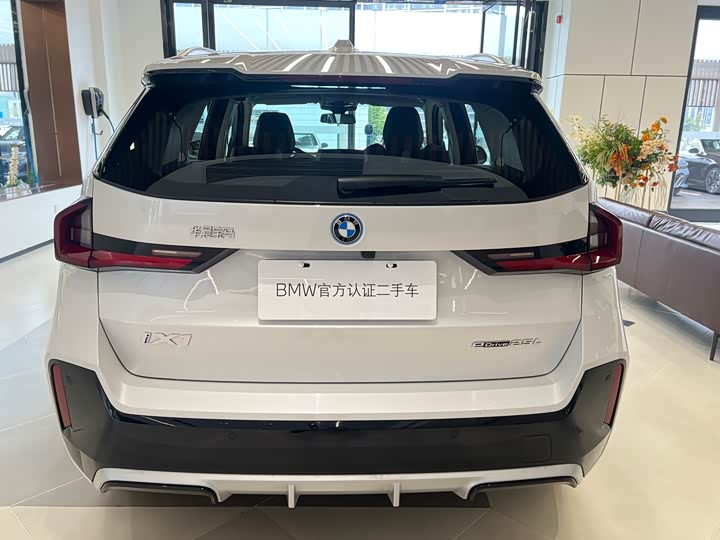 BMW iX1 2025 2025款 eDrive25L M运动套装