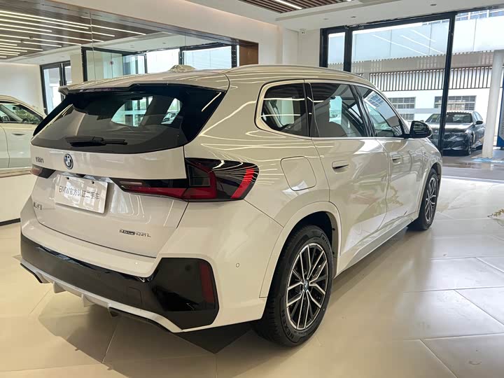 BMW iX1 2025 2025款 eDrive25L M运动套装
