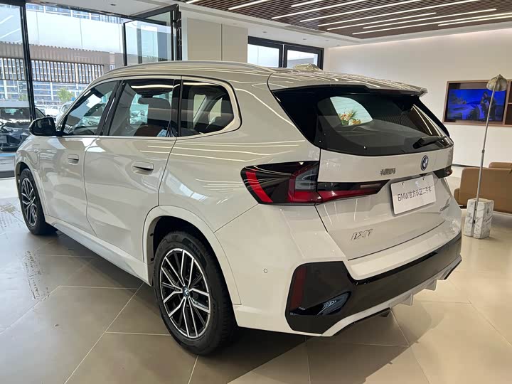 BMW iX1 2025 2025款 eDrive25L M运动套装