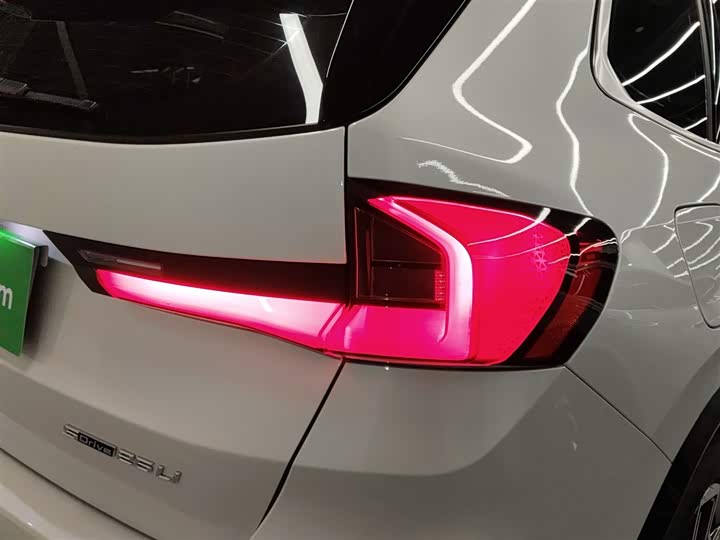 Zdjęcie 8 - BMW X1