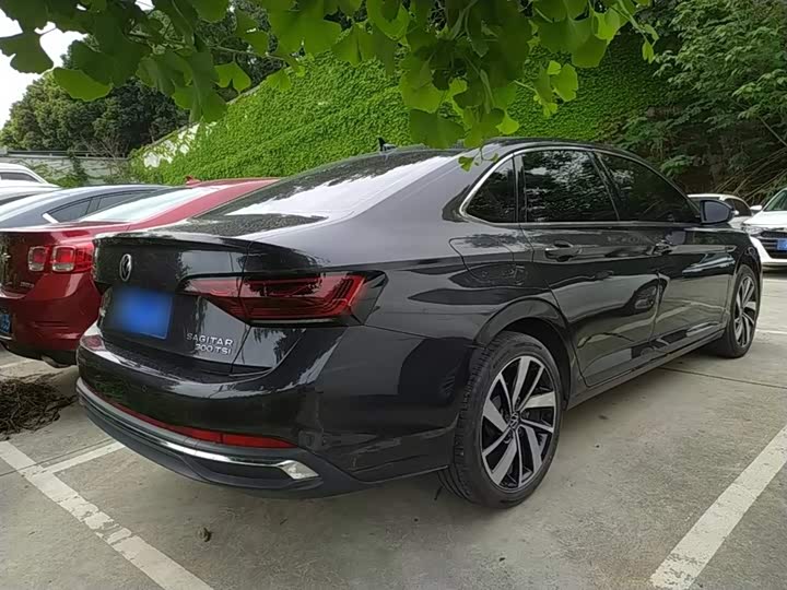 Фото 7 - Volkswagen Sagitar L