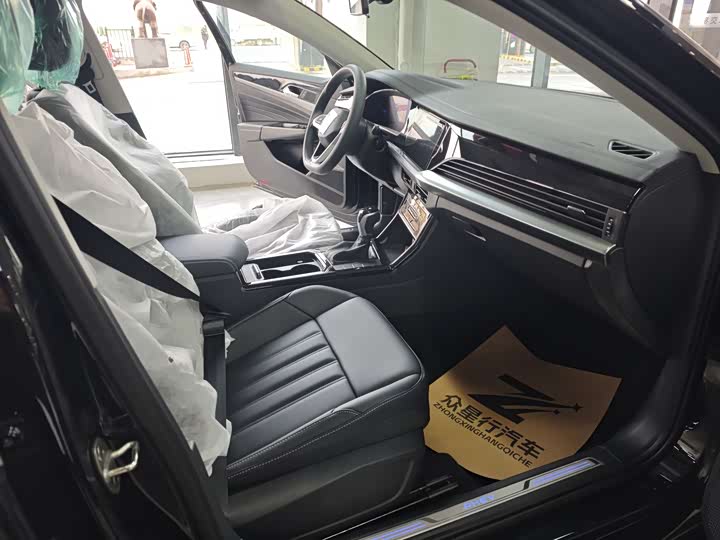 Volkswagen Passat Hybrid 2025 2025款 430PHEV 混动商务版