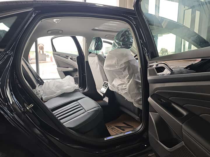 Volkswagen Passat Hybrid 2025 2025款 430PHEV 混动商务版