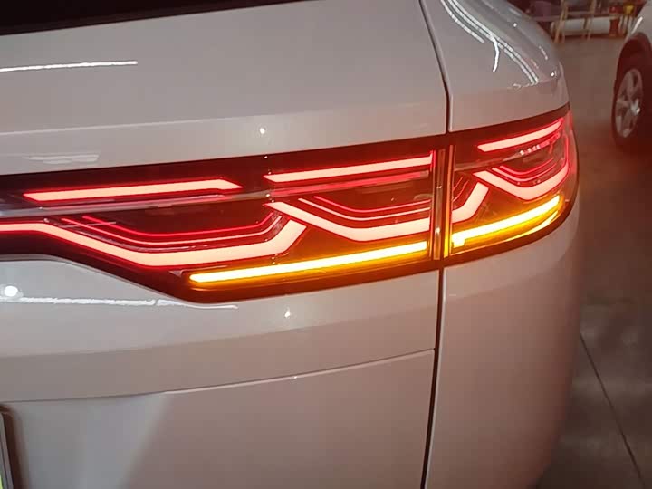 BYD Song L DM-i Hybrid 2025 2025款 智驾版 112km 领先型
