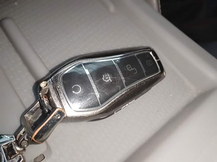 BYD Song L DM-i Hybrid 2025 2025款 智驾版 112km 领先型