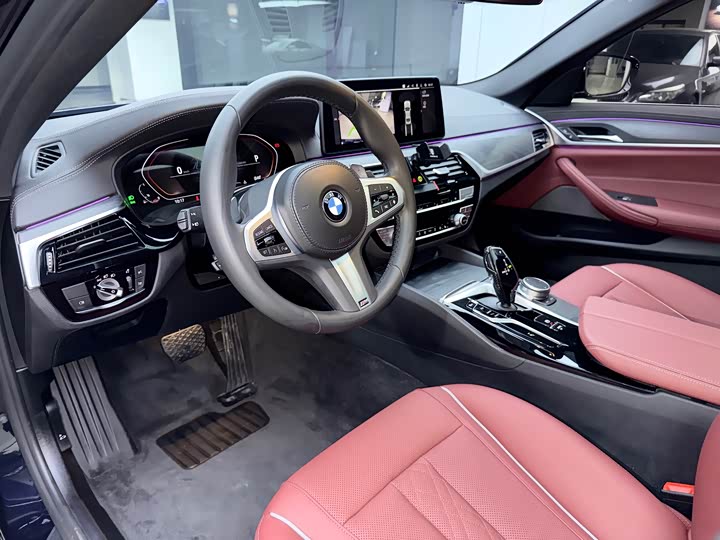 Фото 6 - BMW 5 Series
