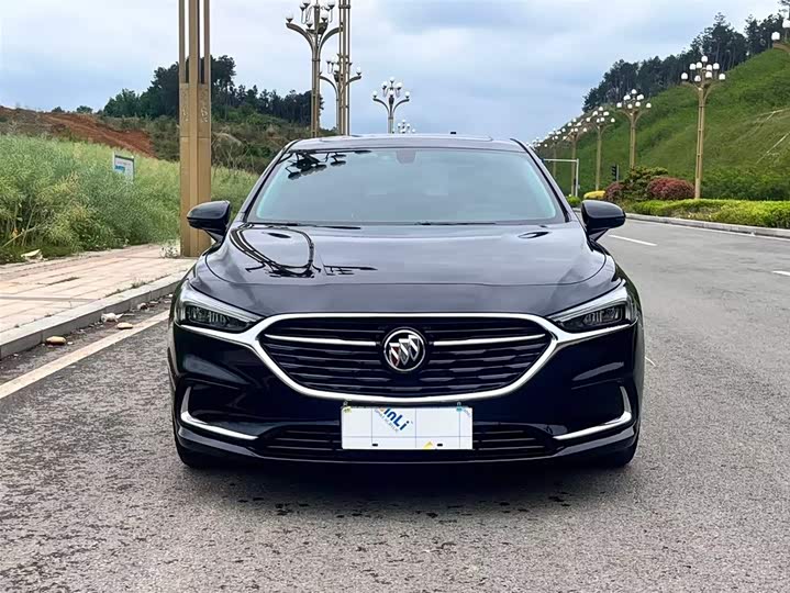 Photo 3 - Buick LaCrosse