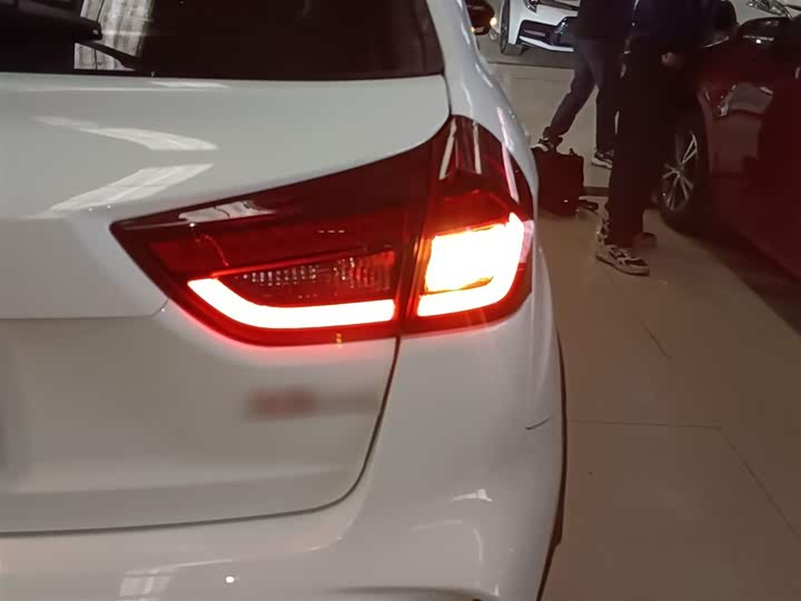 Geely Vision X3 2021 2021款 PRO 1.5L CVT尊贵型