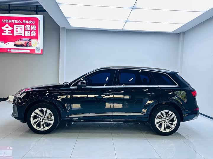 Фото 4 - Audi Q7